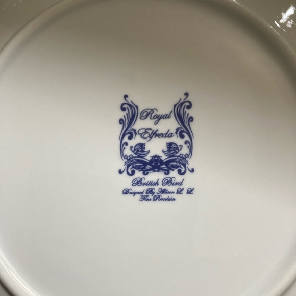 Pair Cardinal loving plates. Royal Elfreda British Birds, Knowles The Cardinals - Picture 4 of 8